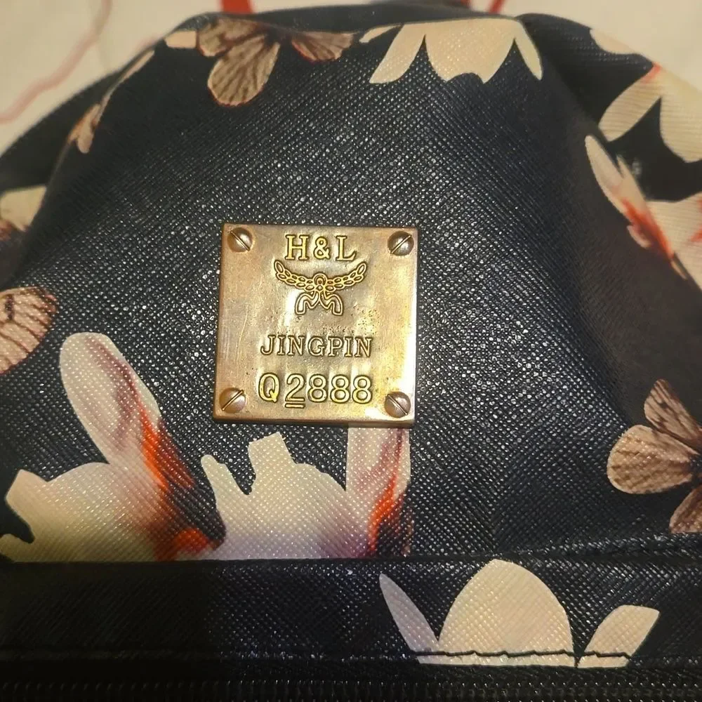 H&L Mini Backpack floral pattern front pocket zippered adjustable casual & chic